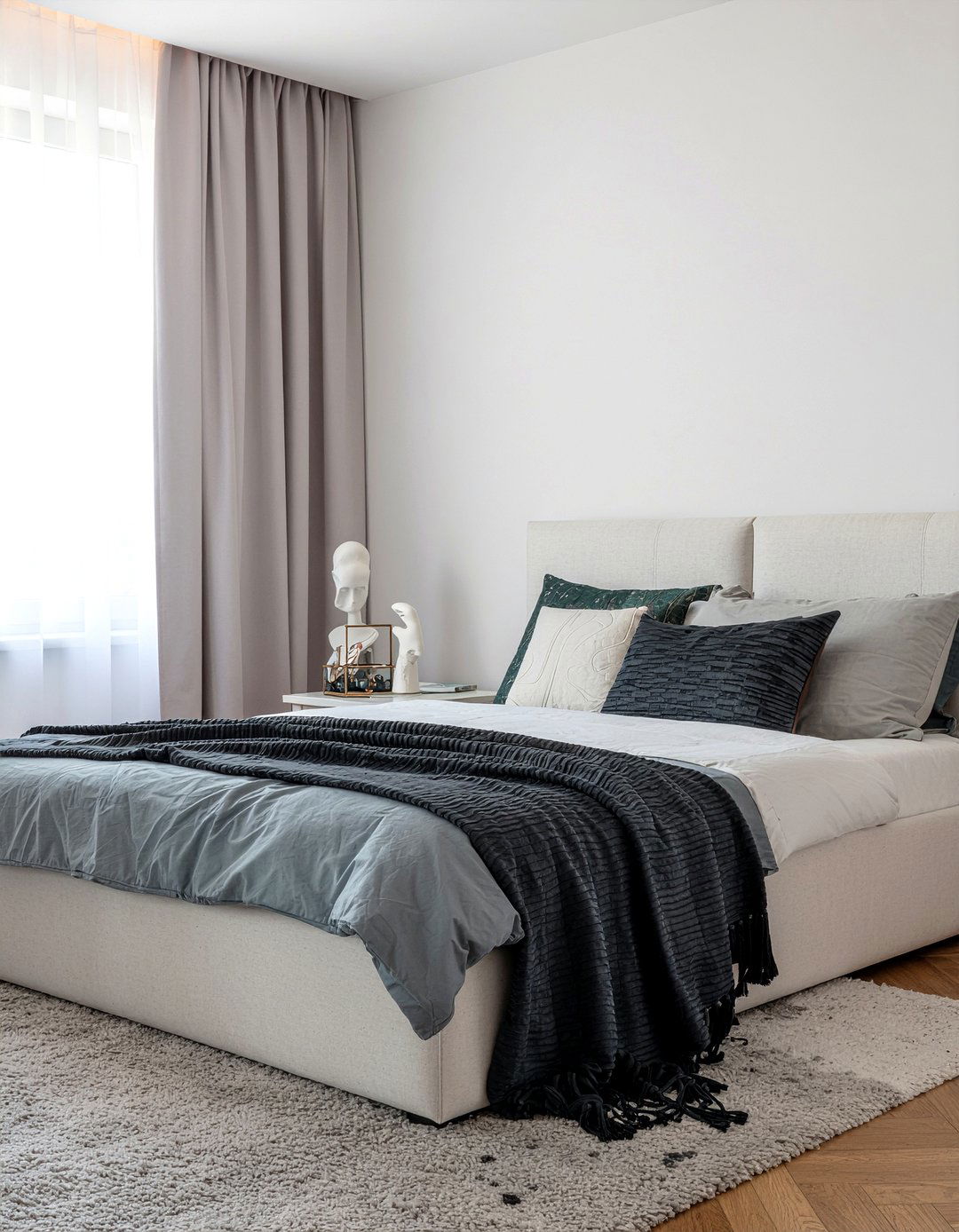 Abstract Human Sculpture - 30 bedroom figurines