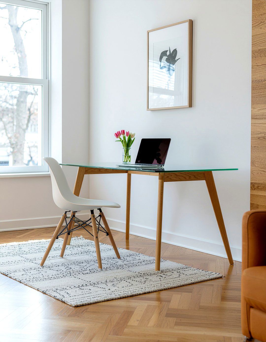 Acrylic Desk - 30 living room lucite furniture ideas