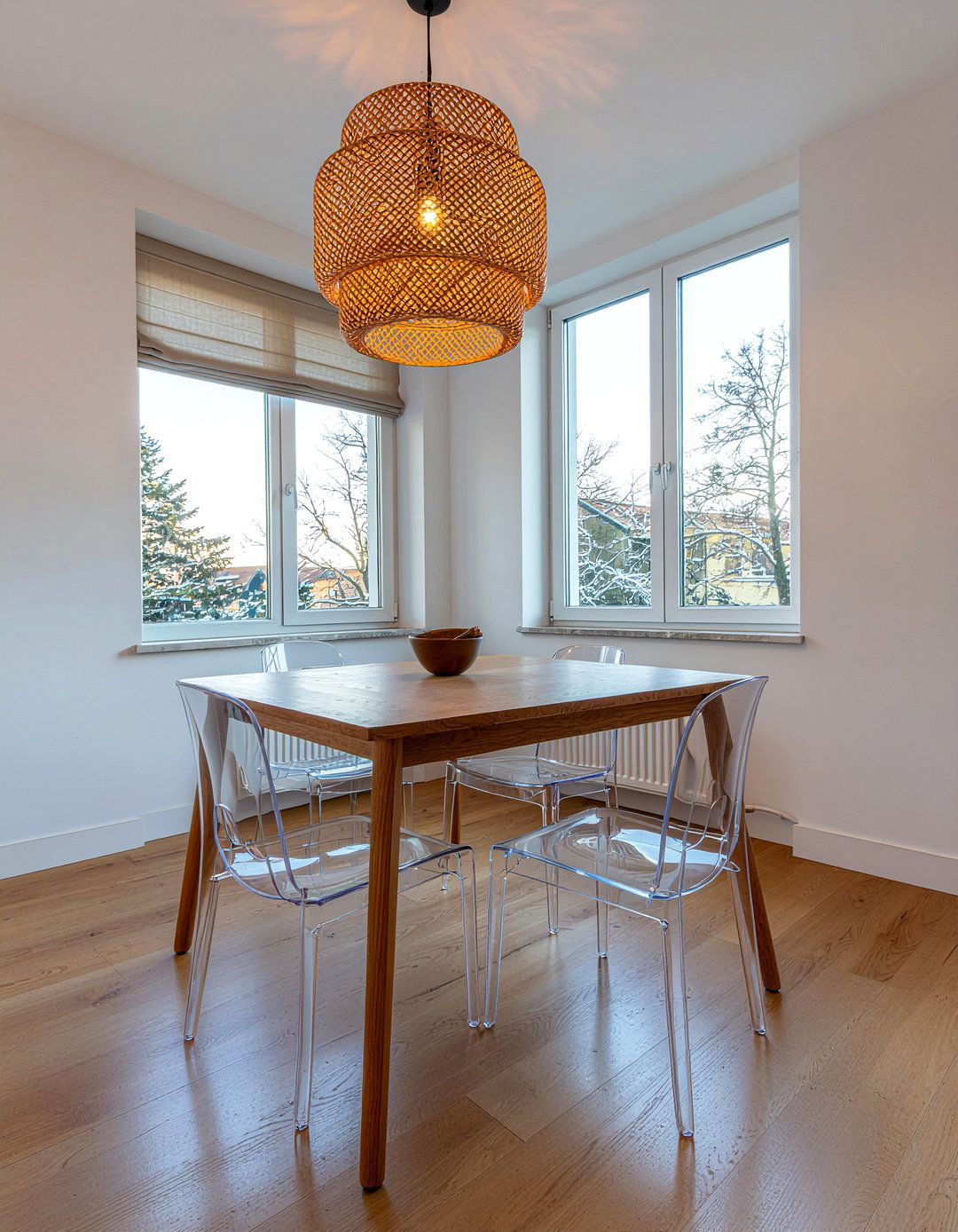 Acrylic Dining Chair - 30 dining room material ideas