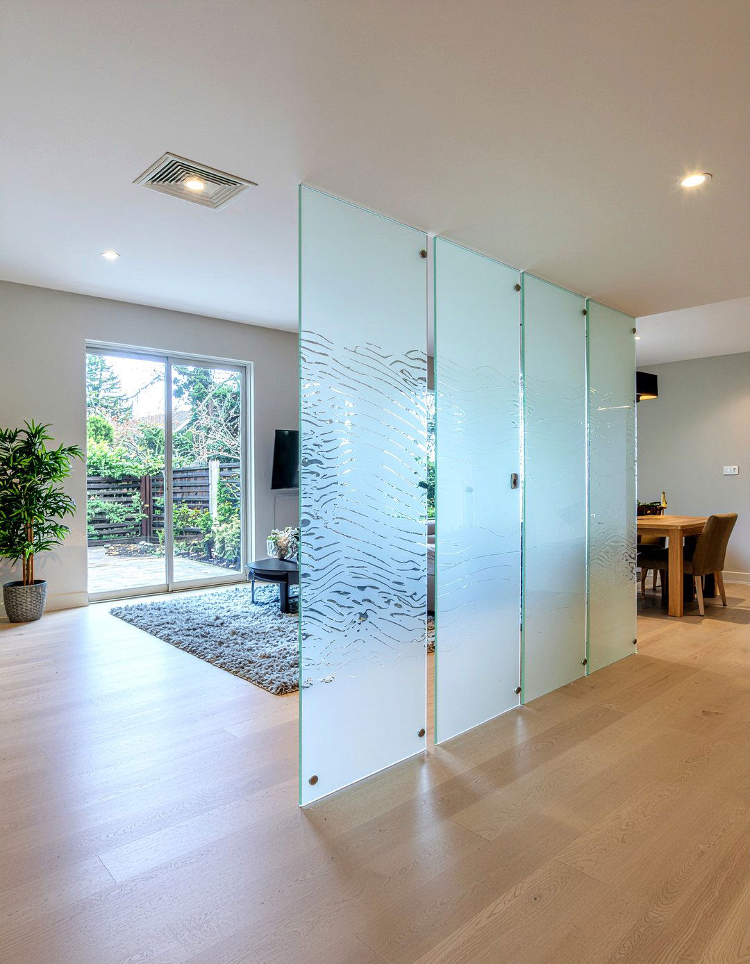 Acrylic Room Divider - 30 living room lucite furniture ideas