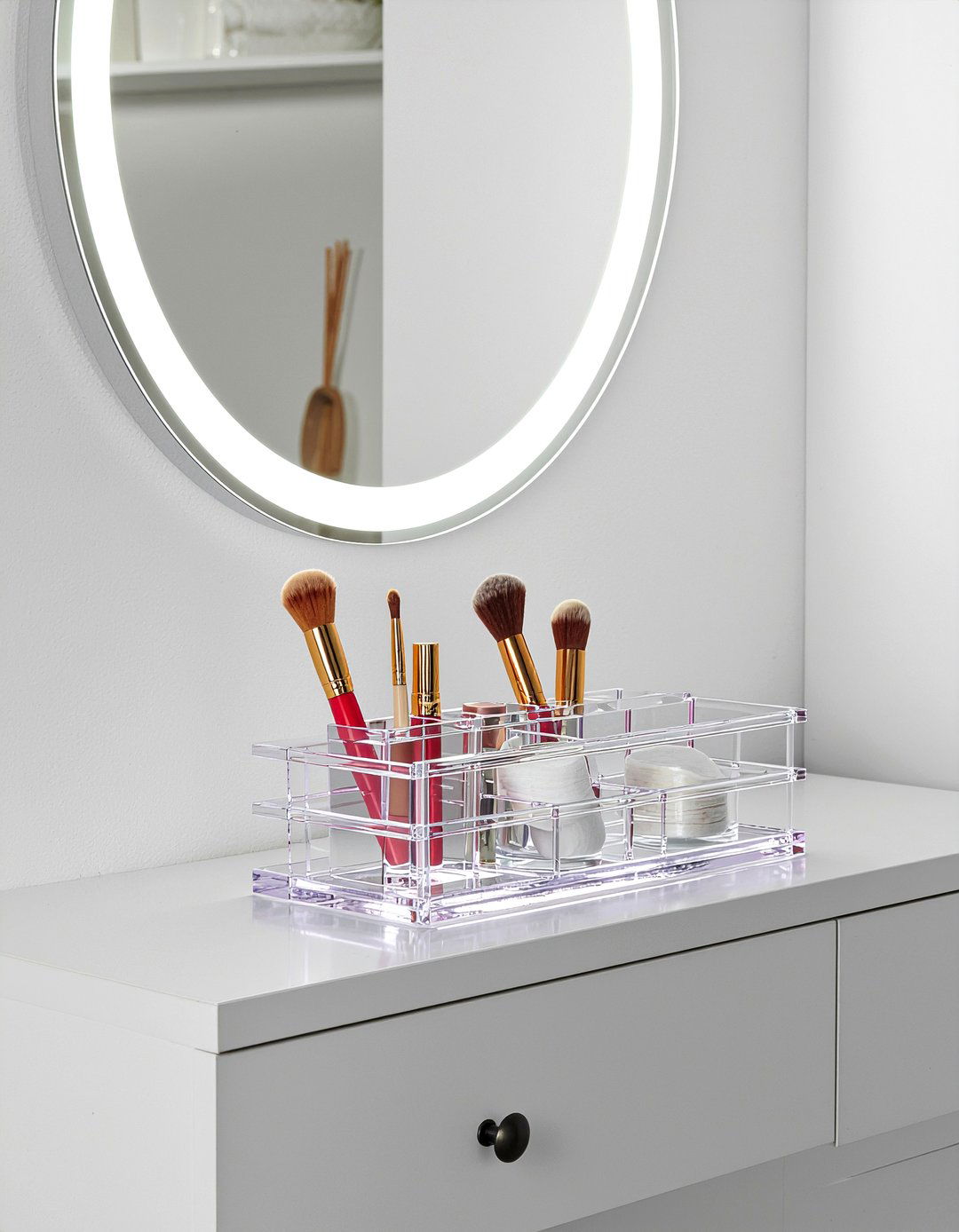 Acrylic bathroom organizer - 30 bathroom caddy ideas