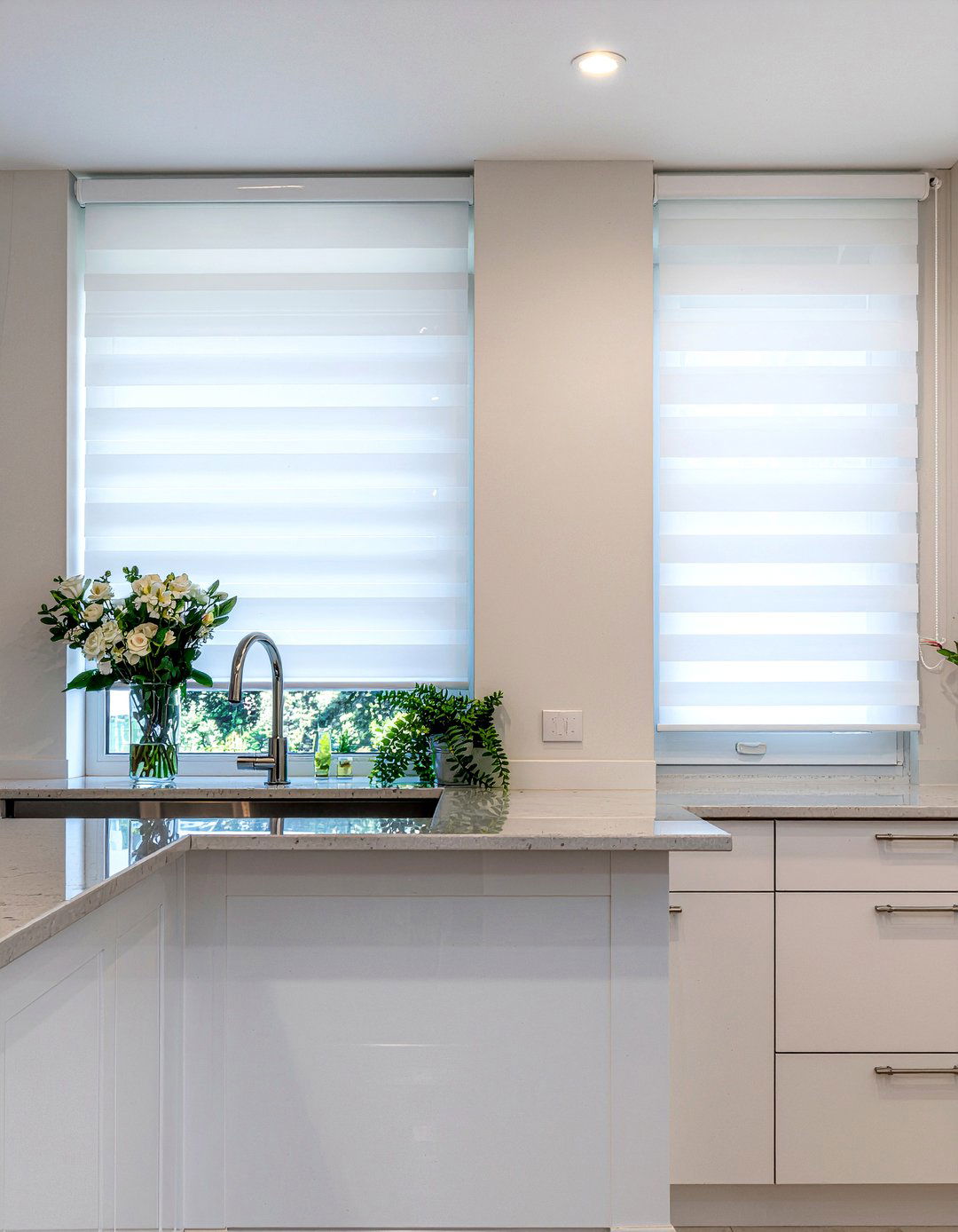 Acrylic kitchen shutters - 30 kitchen shutter ideas