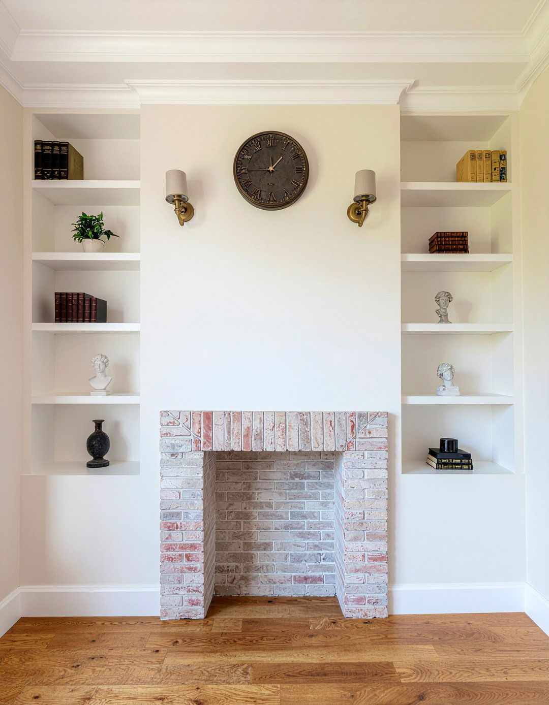 Alcove shelving units - 30 Georgian bedroom ideas