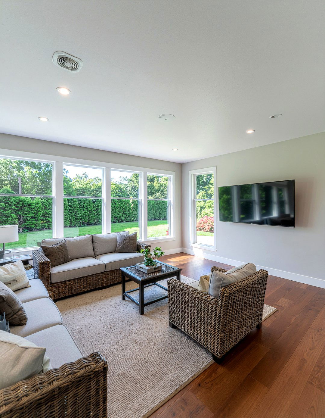 All Season Sunroom - 30 sunroom living room ideas