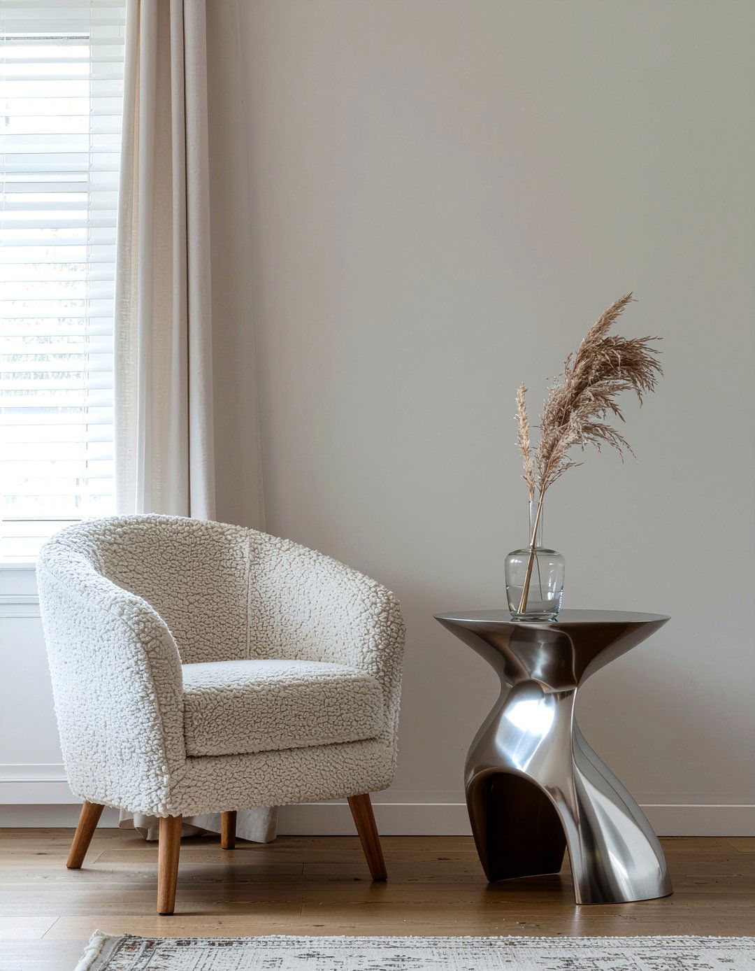 Aluminum side table - 30 metal accent living room ideas