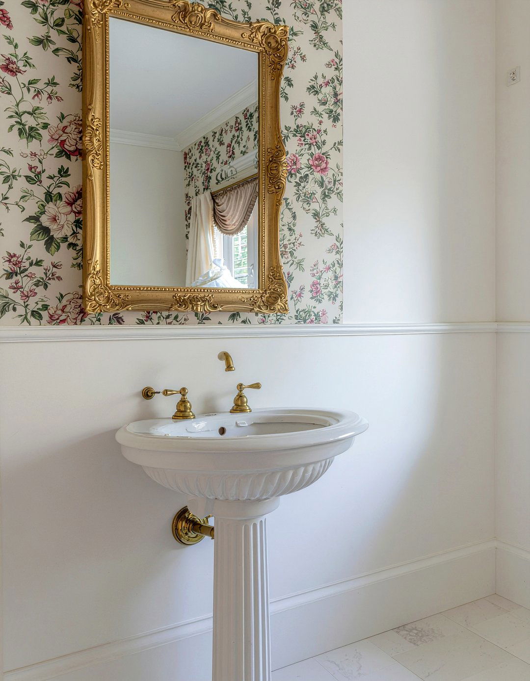 Antique Gold Mirror - 30 bathroom mirror accent ideas