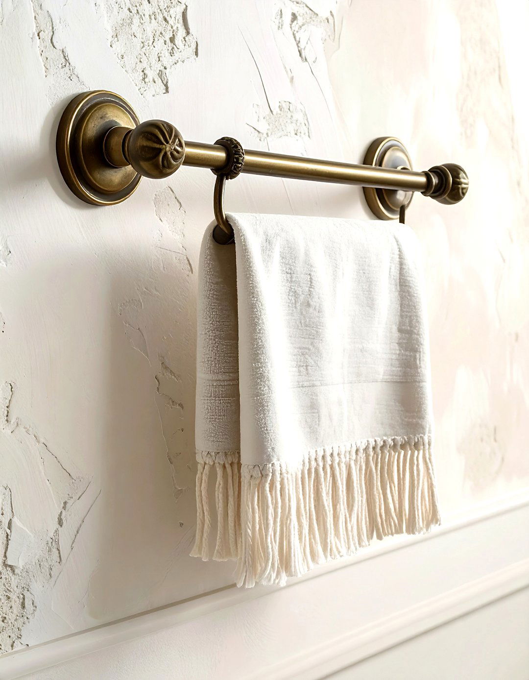 Antique brass towel bar - 30 Mediterranean bathroom ideas