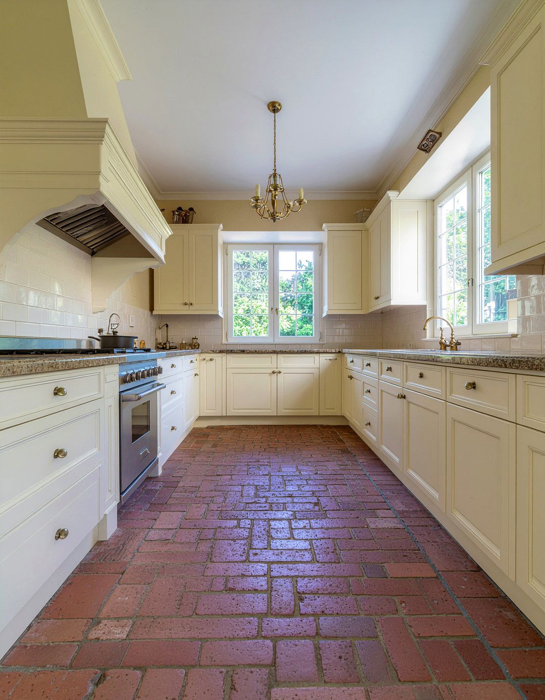 Antique brick kitchen floor - 30 brick floor kitchen ideas