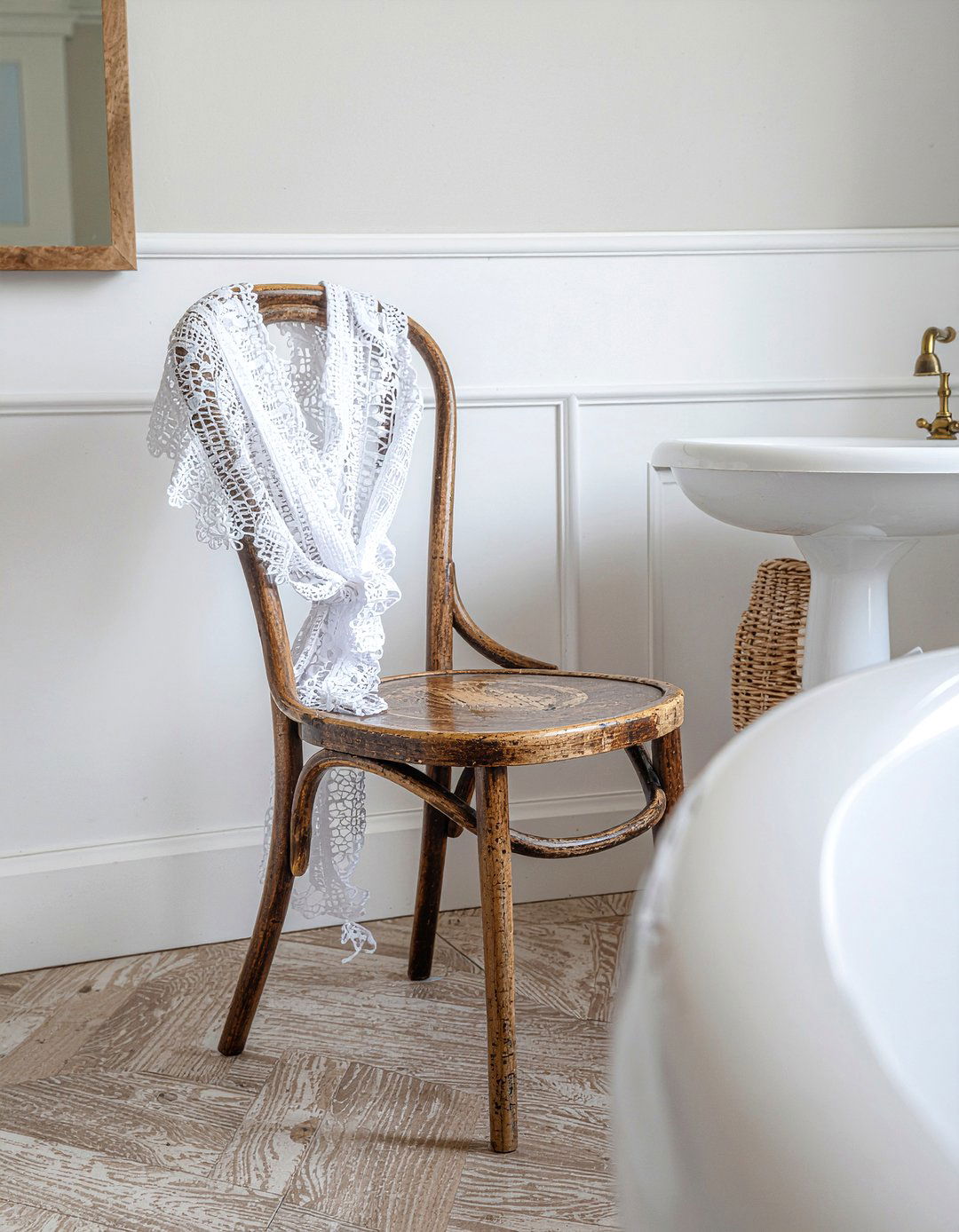 Antique wooden chair - 30 bathroom chair ideas