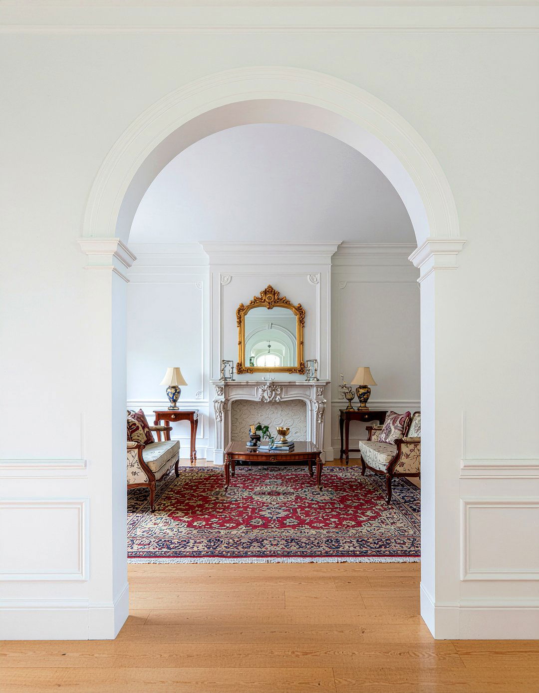 Arch Column - 30 living room column ideas