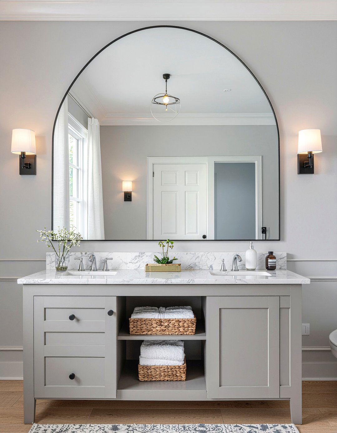 Arched Bathroom Mirror - 30 bathroom investment piece ideas