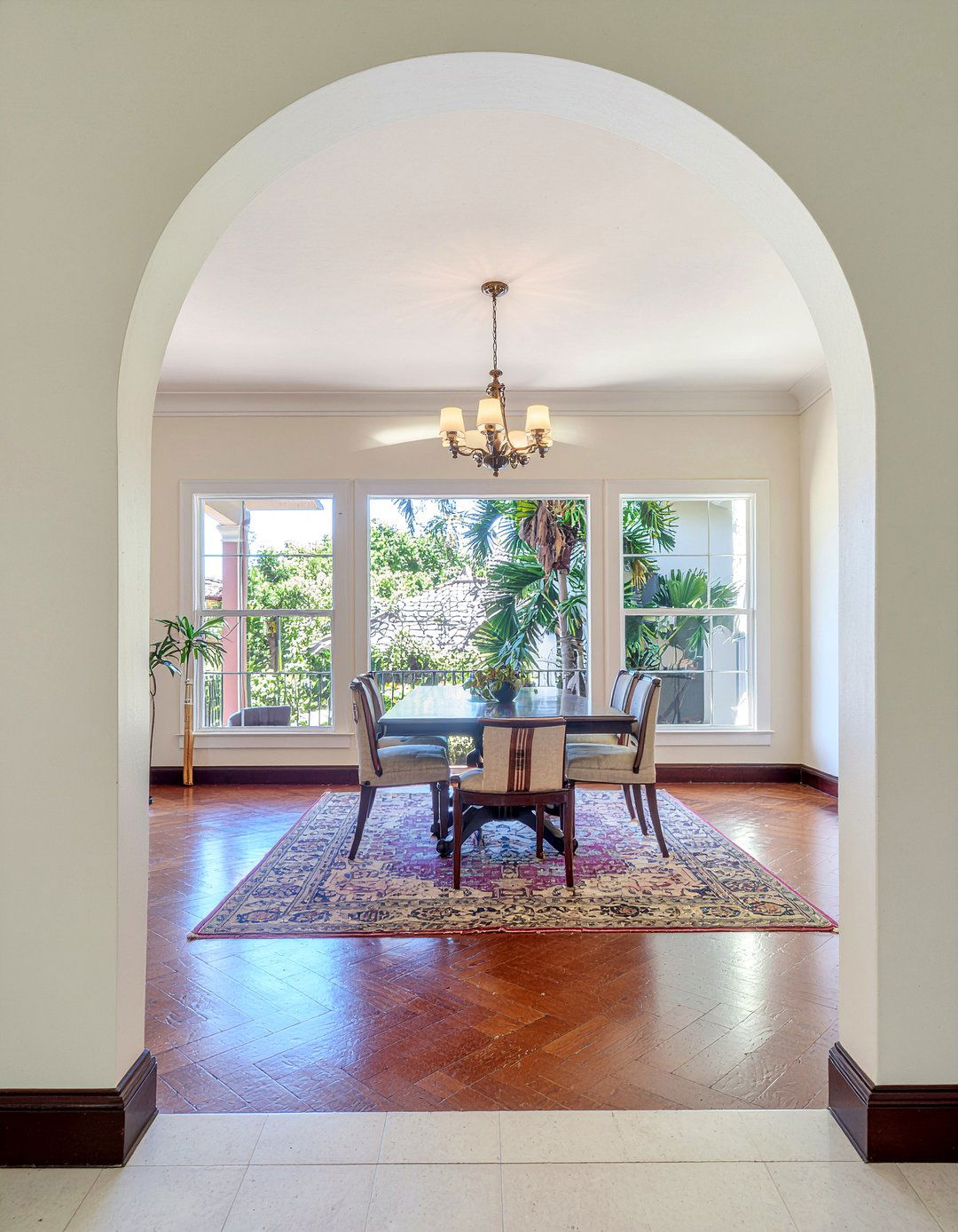 Arched Doorways - 30 Cuban dining room ideas