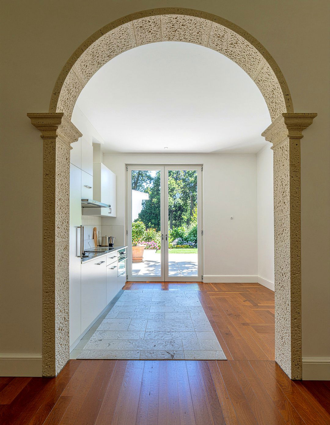 Arched Kitchen Doorway - 30 European kitchen ideas