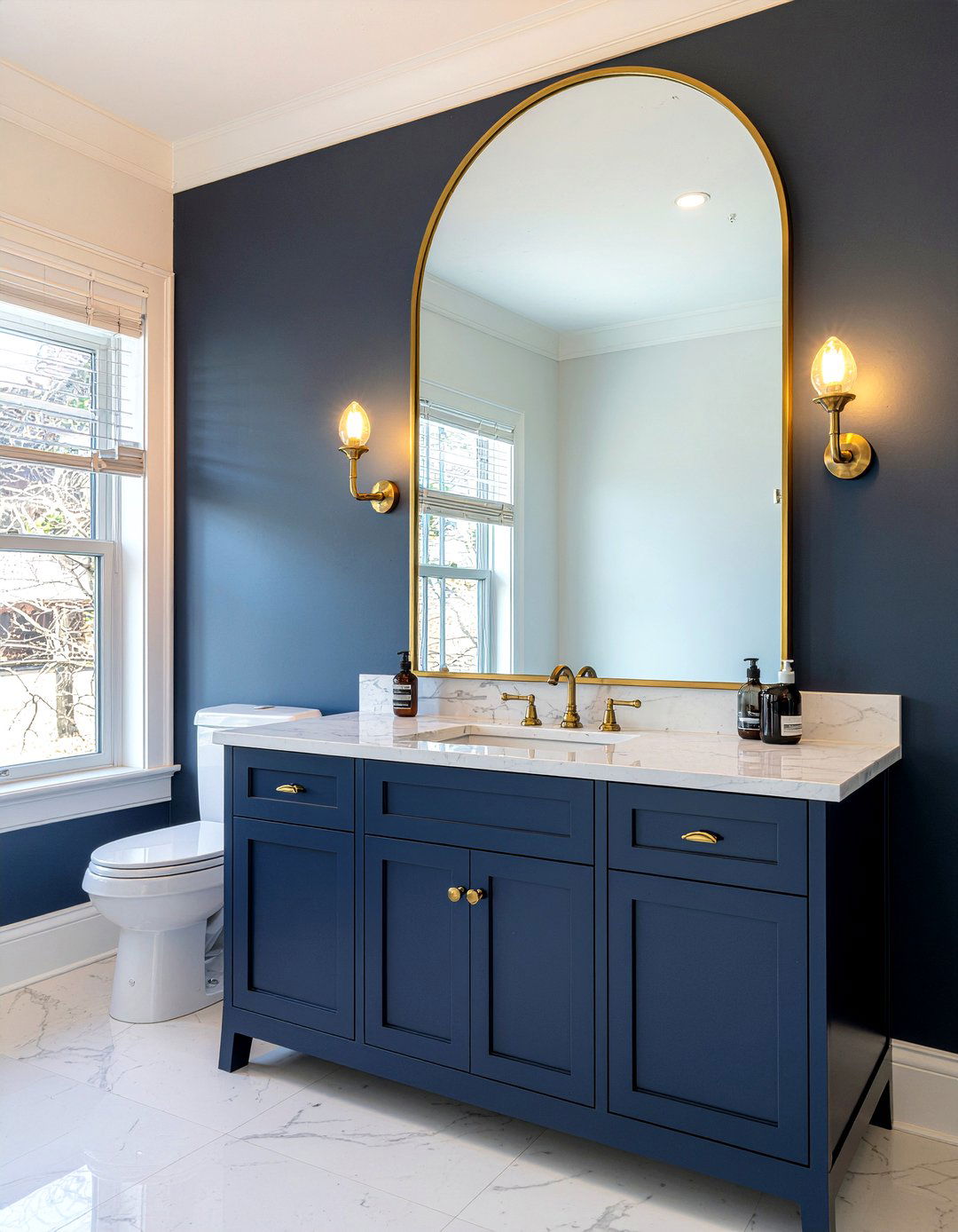 Arched Mirror - 30 bathroom focal point ideas