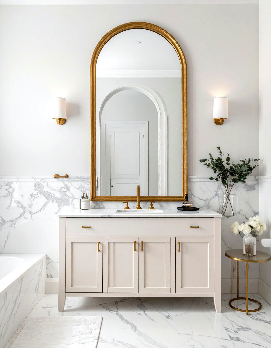 Arched Mirror Bathroom - 30 chic bathroom ideas