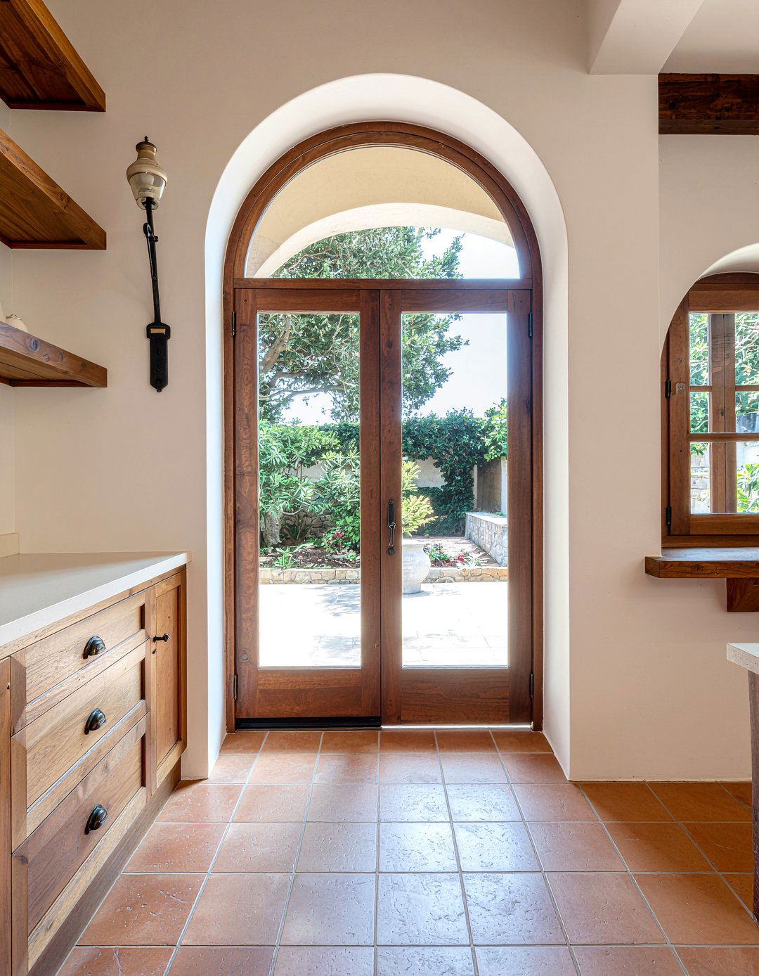 Arched Pantry Door - 30 pantry door kitchen ideas