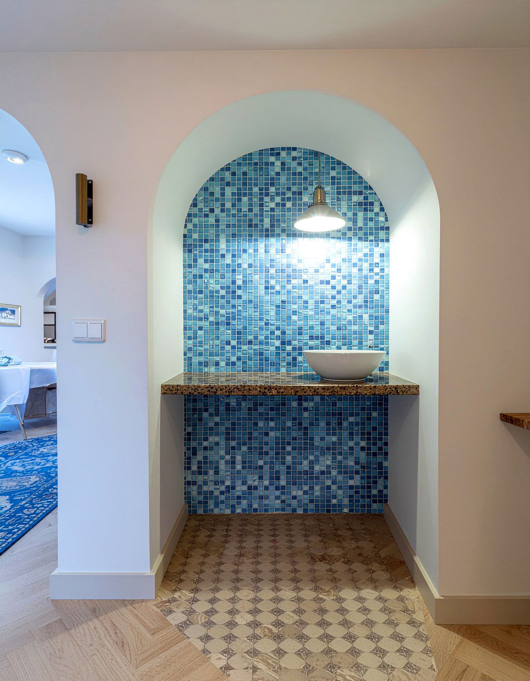 Arched Wet Bar Niche - 30 dining room wet bar ideas