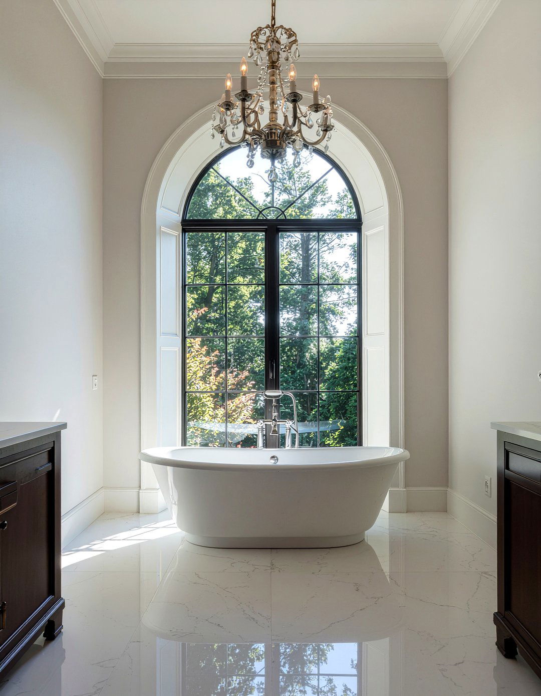 Arched Window - 30 bathroom natural light ideas