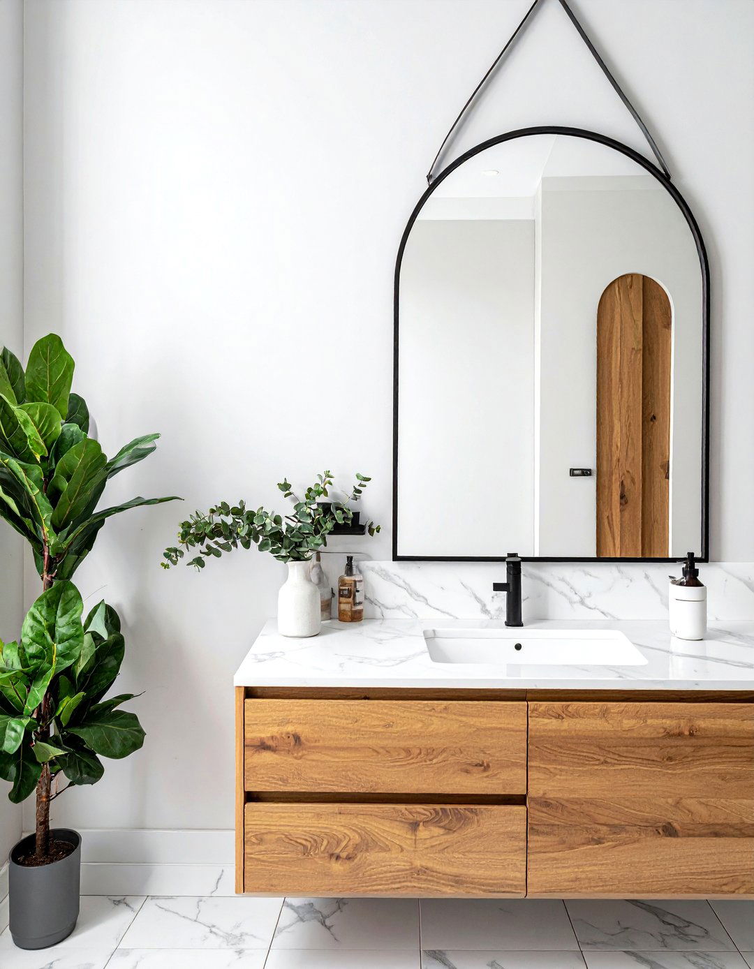 Arched mirror - 30 bathroom remodel ideas