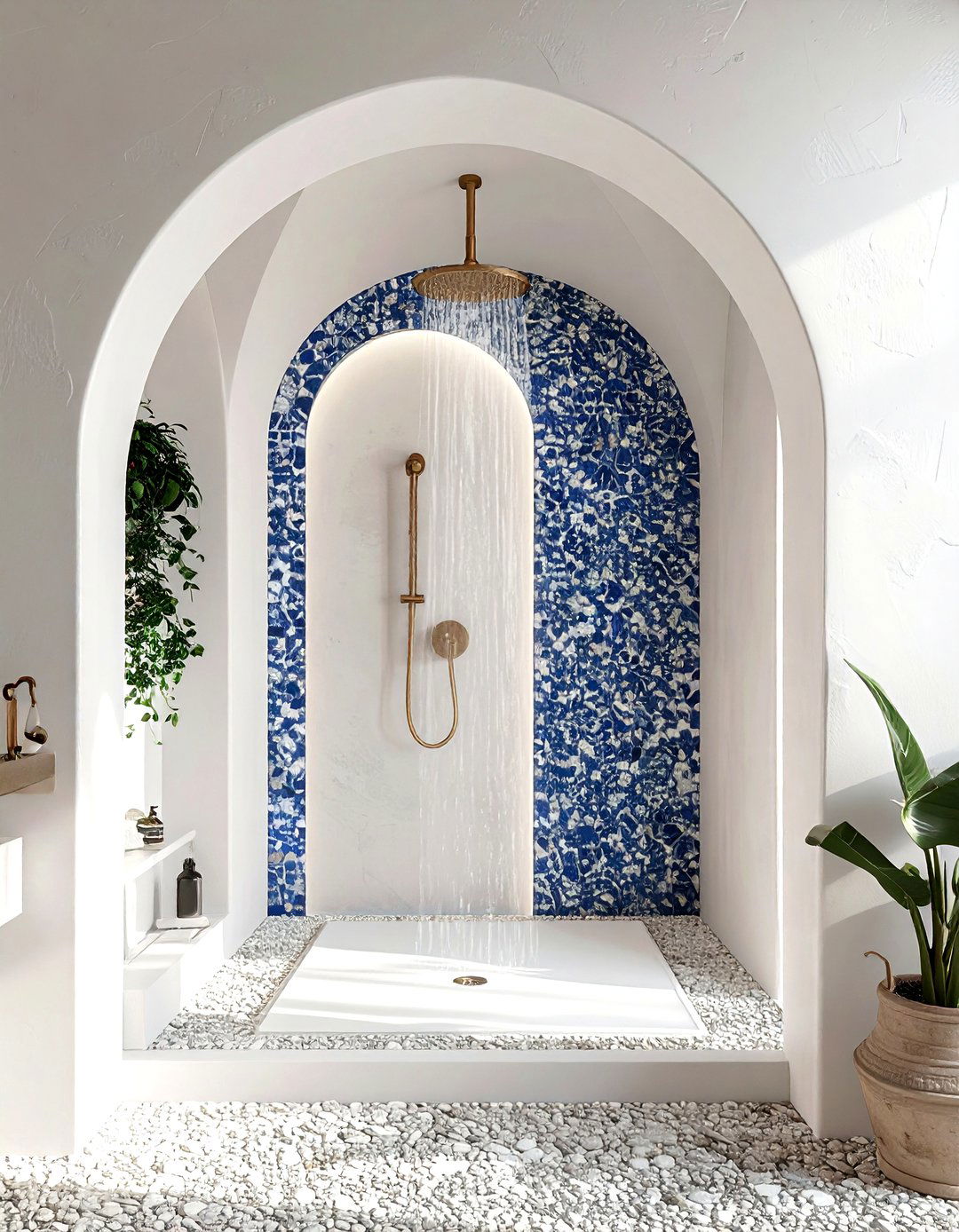 Arched shower entryway - 30 Mediterranean bathroom ideas