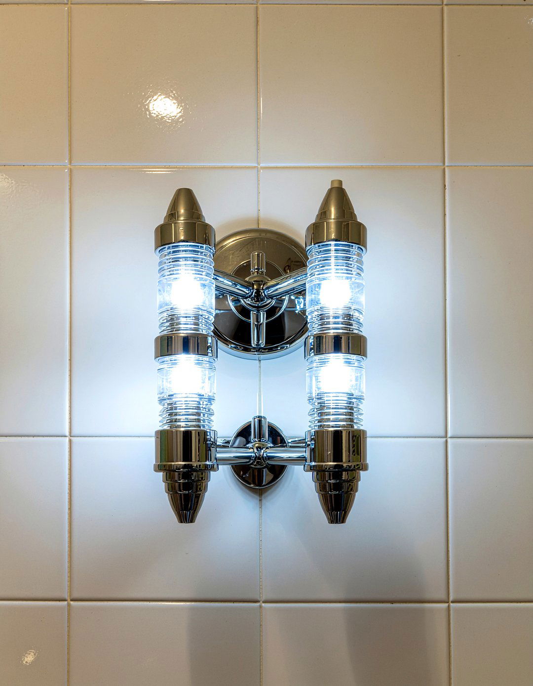 Art Deco Bathroom Light - 30 bathroom lighting accent ideas
