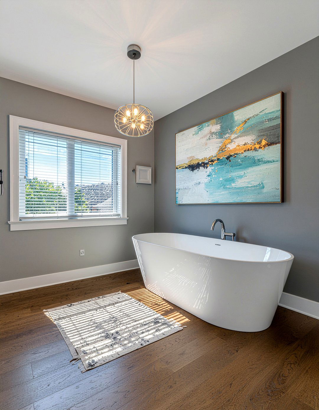 Art display spotlight - 30 bathroom accent lighting ideas