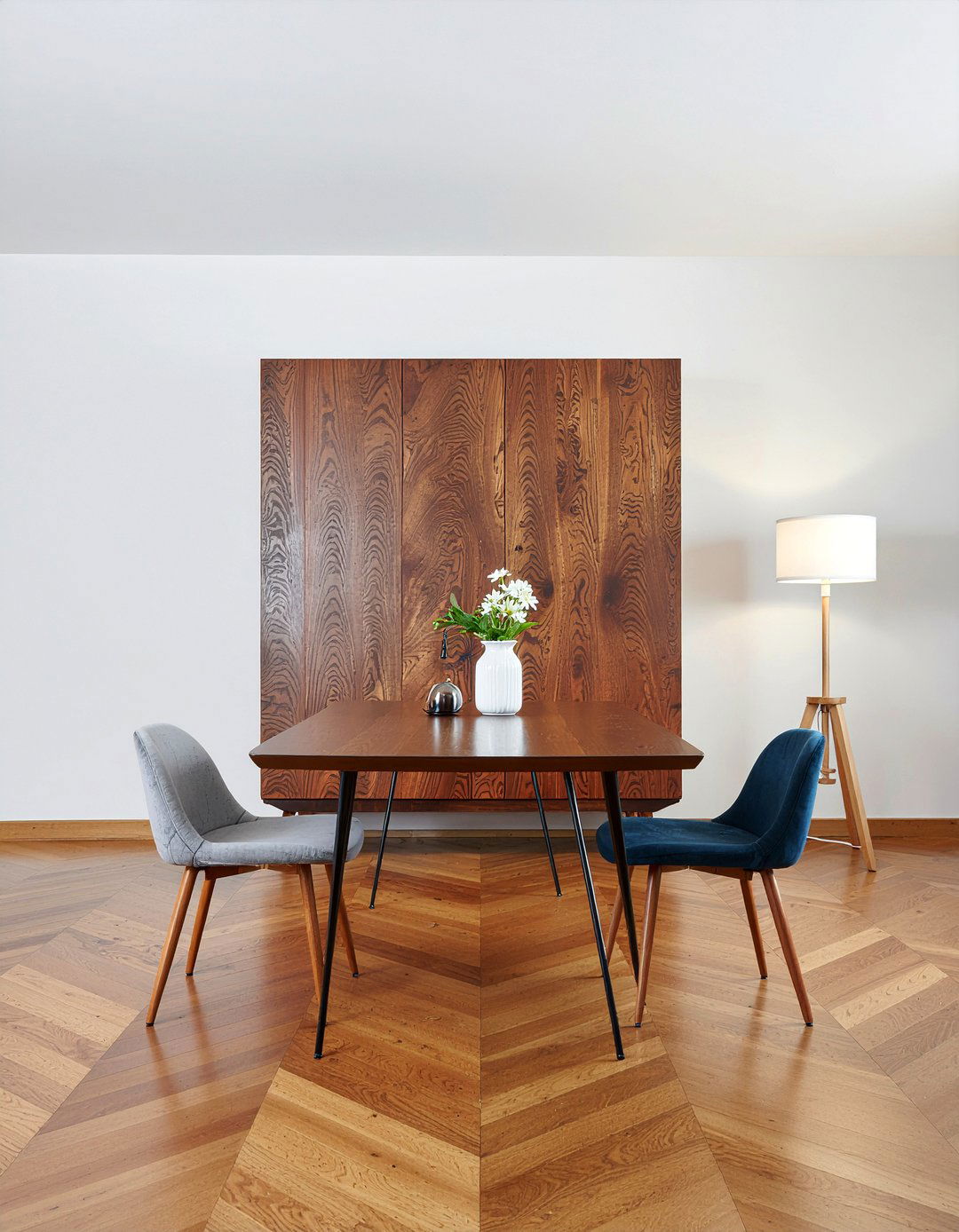 Asymmetrical Dining Room Arrangement - 30 dining room balance ideas