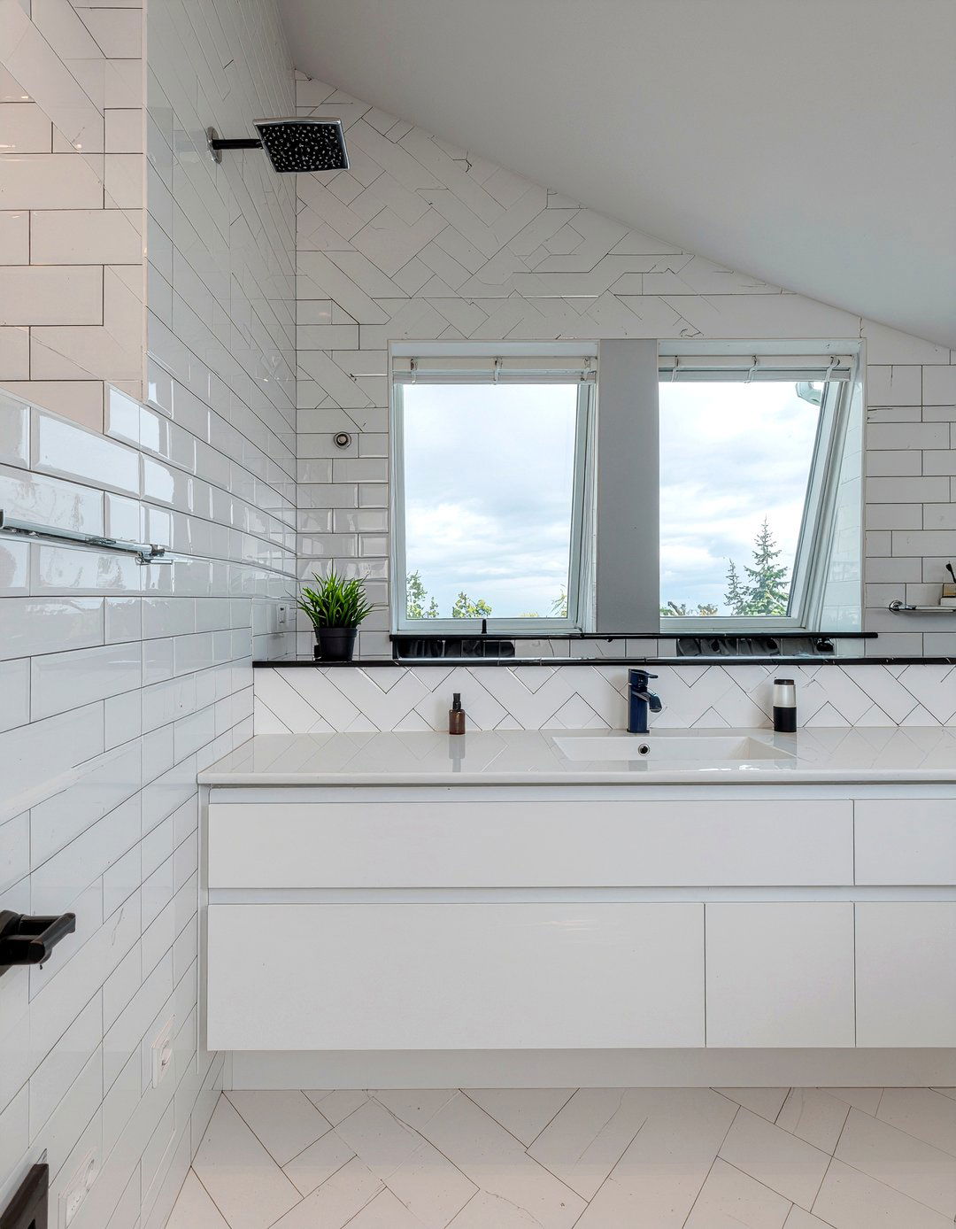 Attic bathroom subway tile - 30 attic bathroom ideas