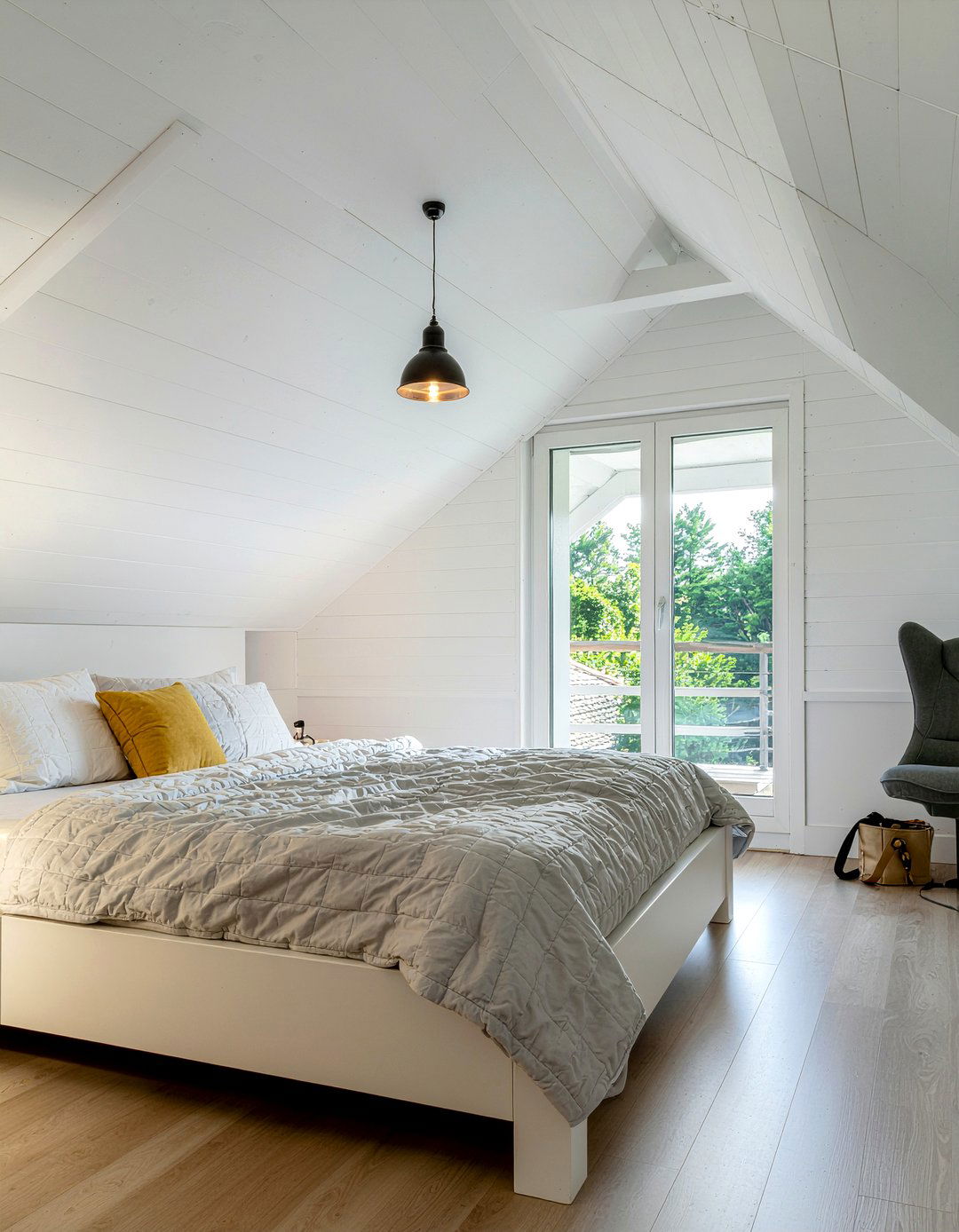 Attic bedroom shiplap - 30 bedroom shiplap walls