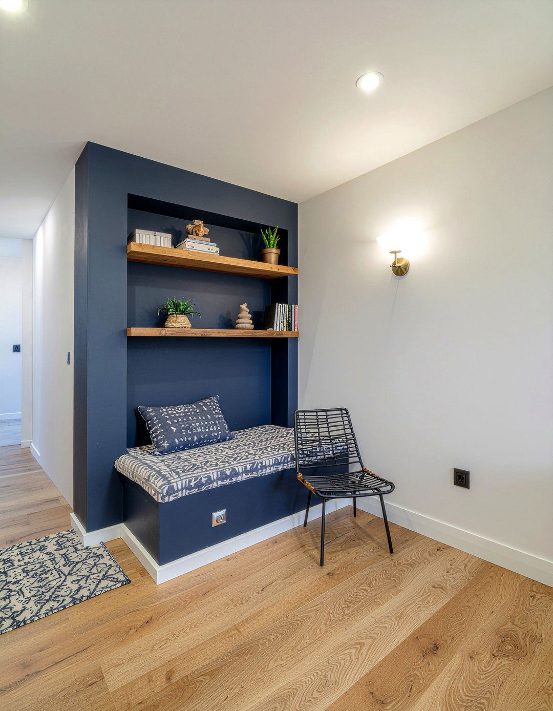 Awkward alcove living room storage - 30 oddly shaped living room ideas