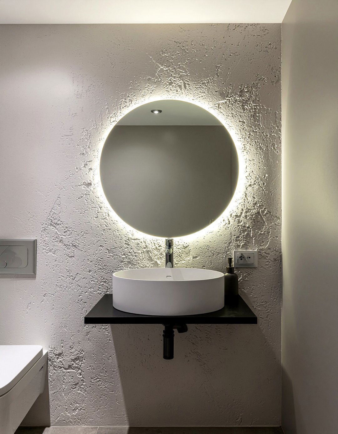 Backlit bathroom mirror - 30 master bath remodel ideas