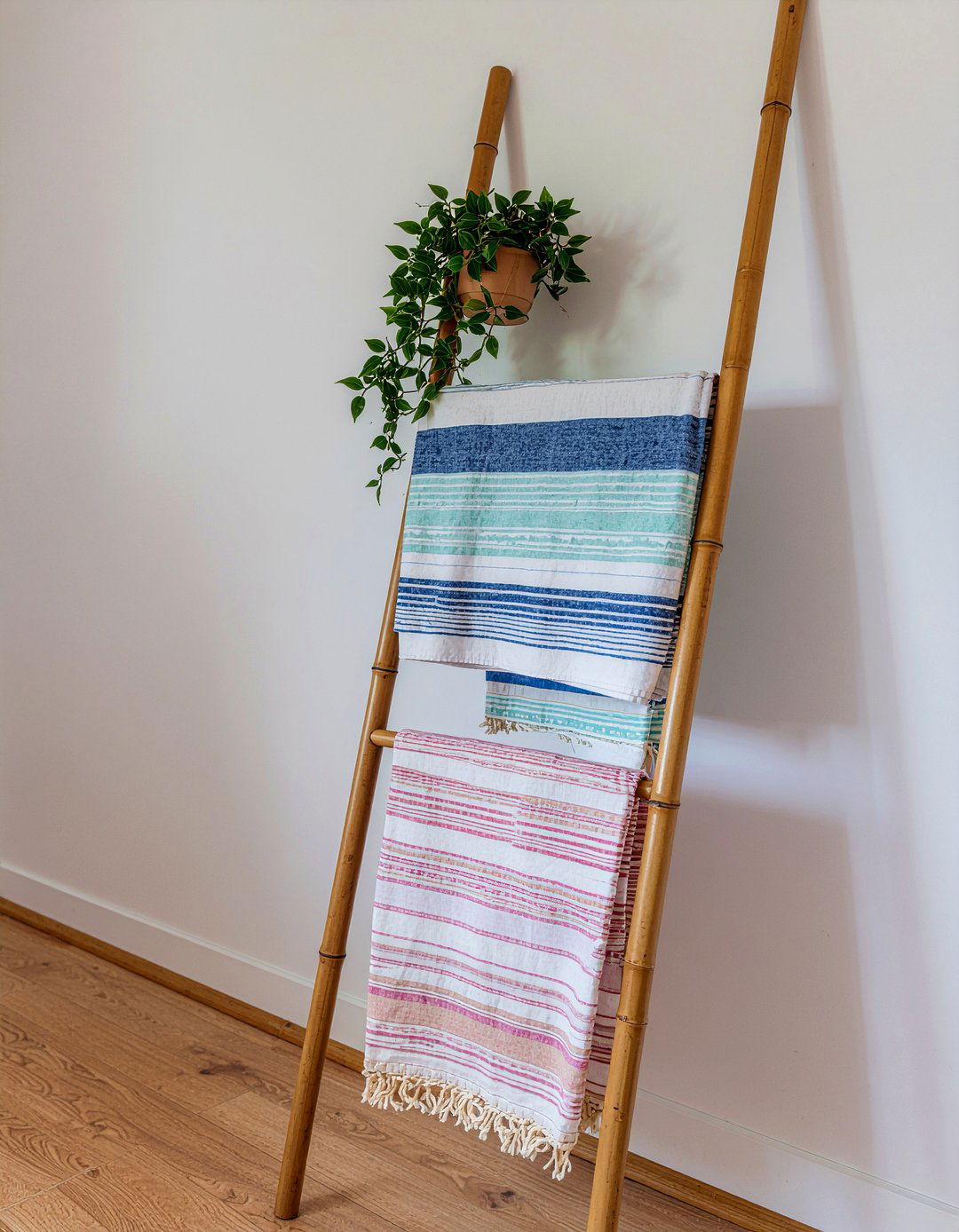 Bamboo Ladder Rack - 30 tropical bedroom ideas