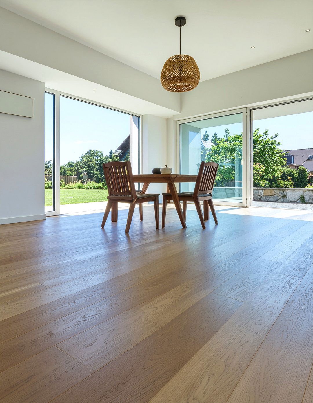 Bamboo Look Laminate Flooring - 30 dining room laminate floor ideas