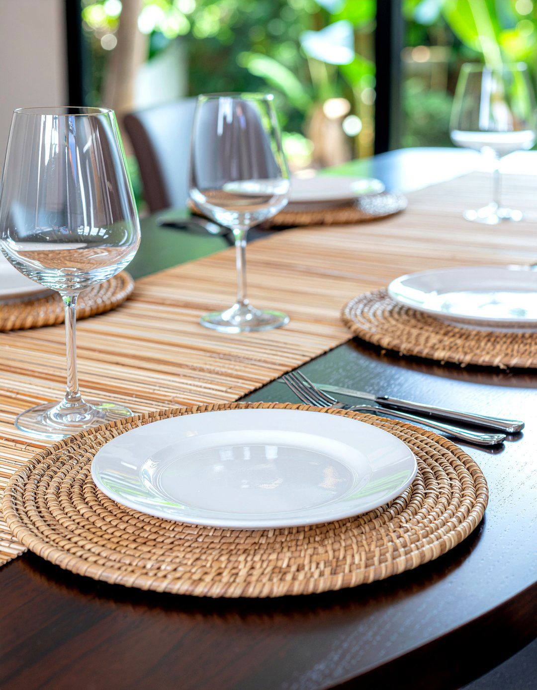 Bamboo Table Runner - 30 bamboo dining room ideas