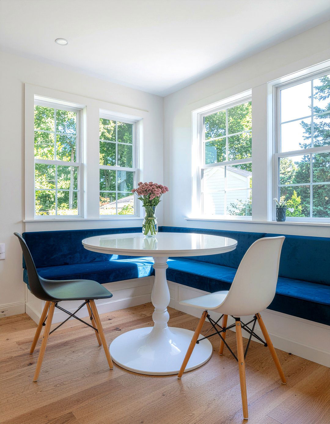 Banquette Dining Seating - 30 curated dining room ideas