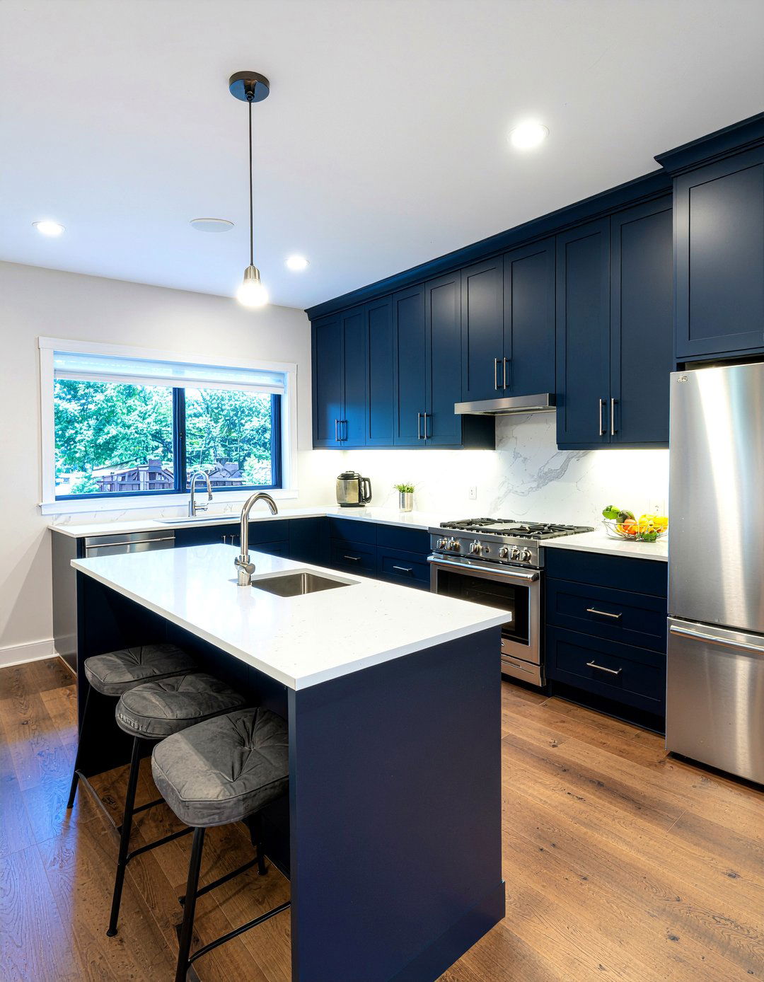 Basement kitchenette - 30 basement living room ideas