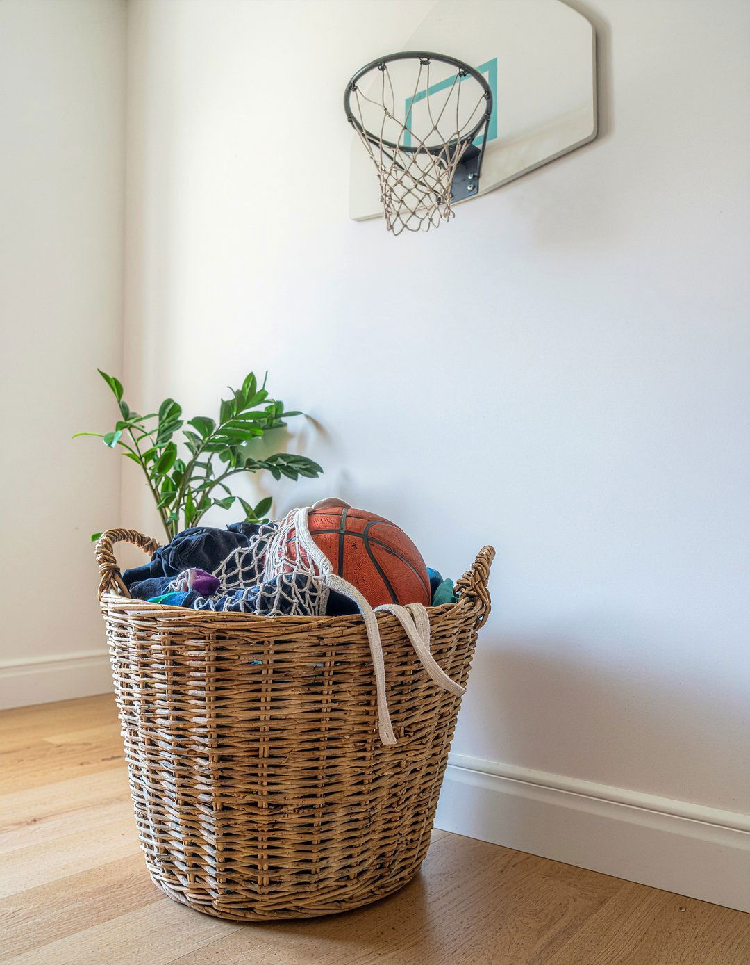 Basketball Hoop Laundry Basket - 30 basketball bedroom ideas