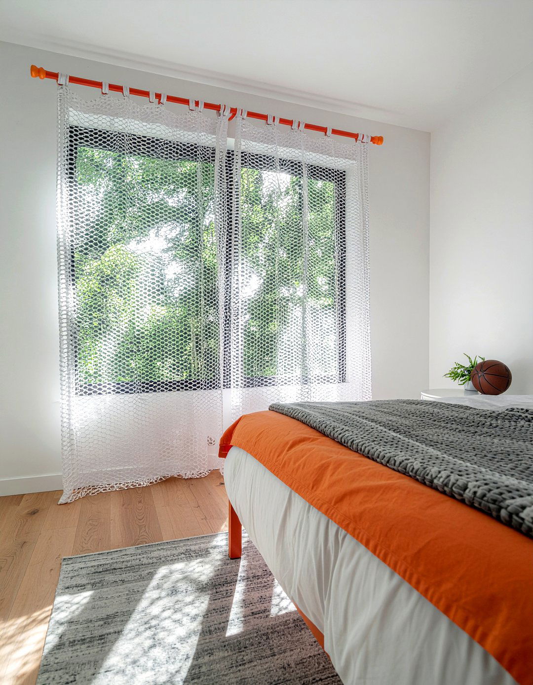 Basketball Net Curtains - 30 basketball bedroom ideas