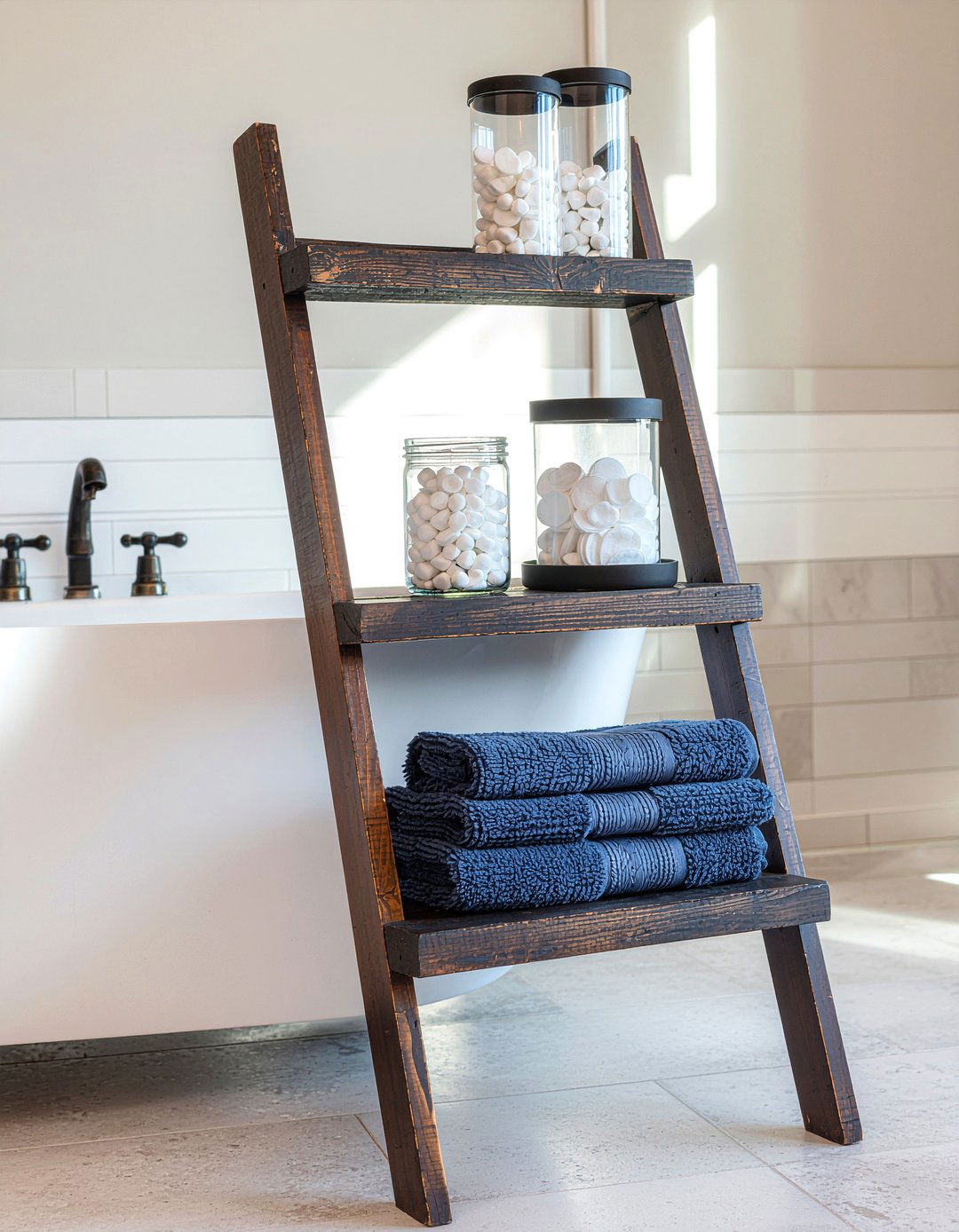 Bathroom ladder shelf display - 30 bathroom shelf styling ideas