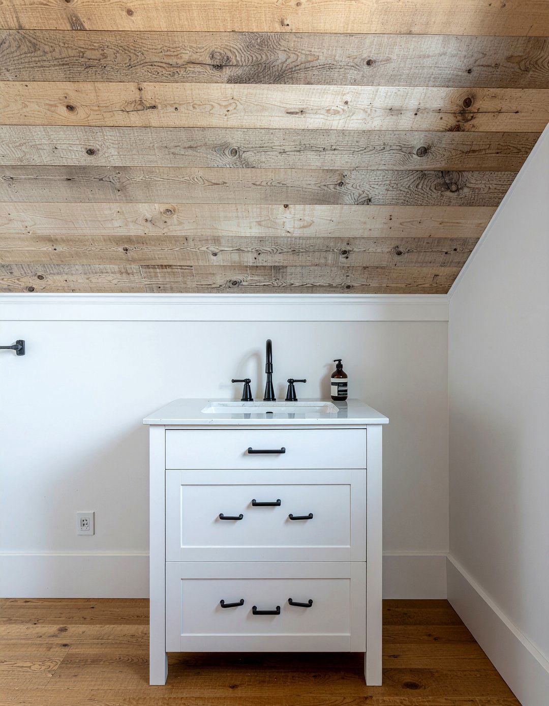 Bathroom tray ceiling with wood shiplap - 30 bathroom tray ceiling ideas