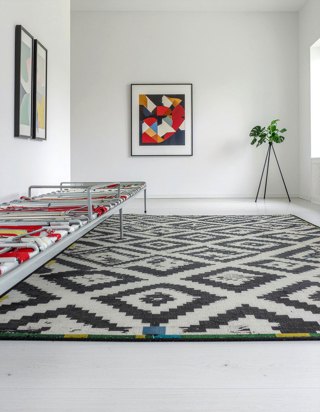 Bauhaus Living Room - 30 vintage living room ideas