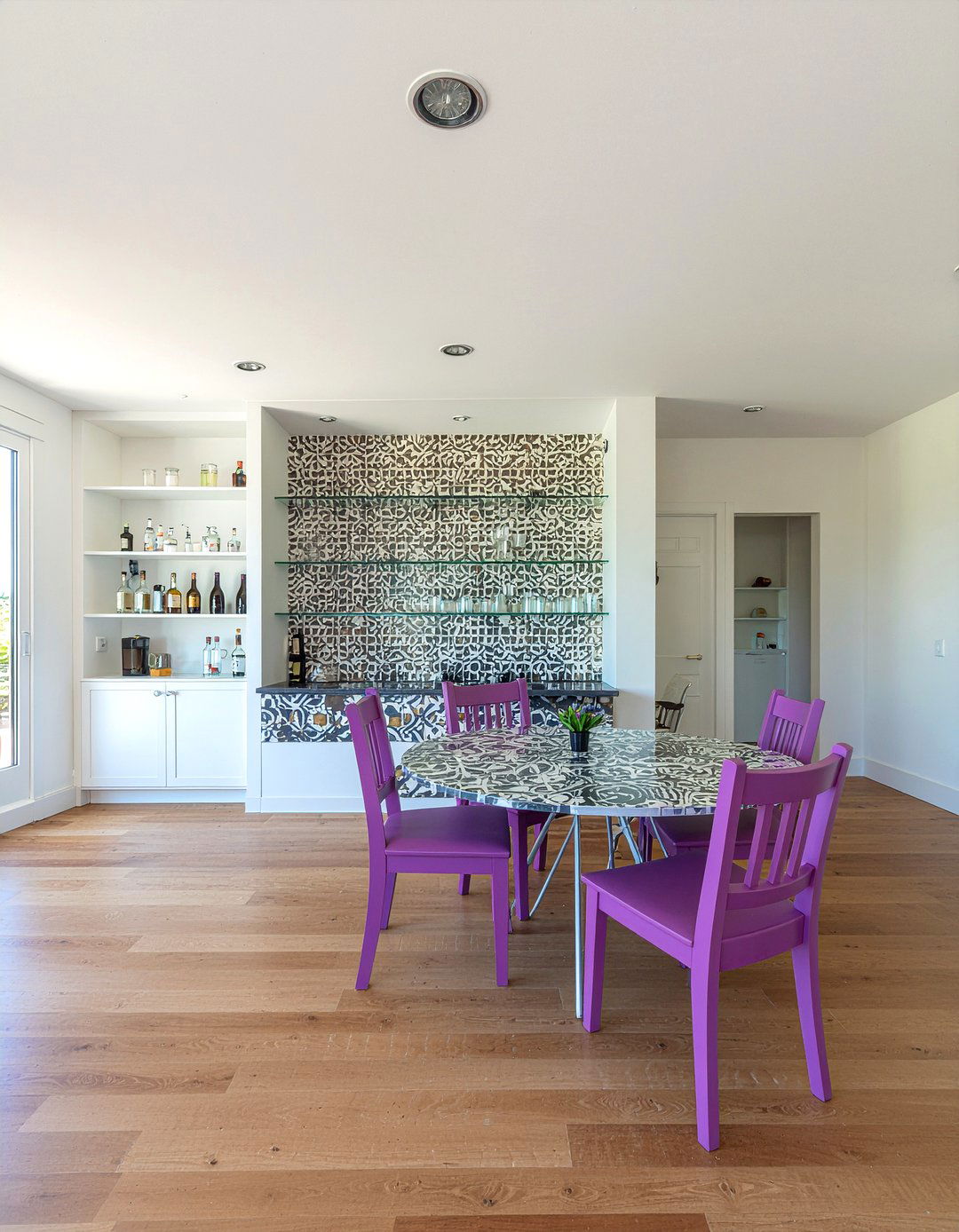 Beach House Dining Room With Bar - 30 beach house dining room ideas