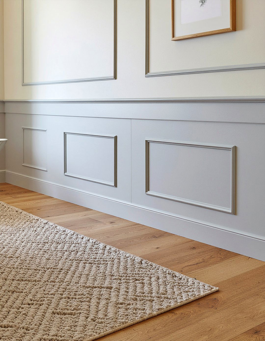 Beadboard Wainscoting - 30 bathroom period style ideas