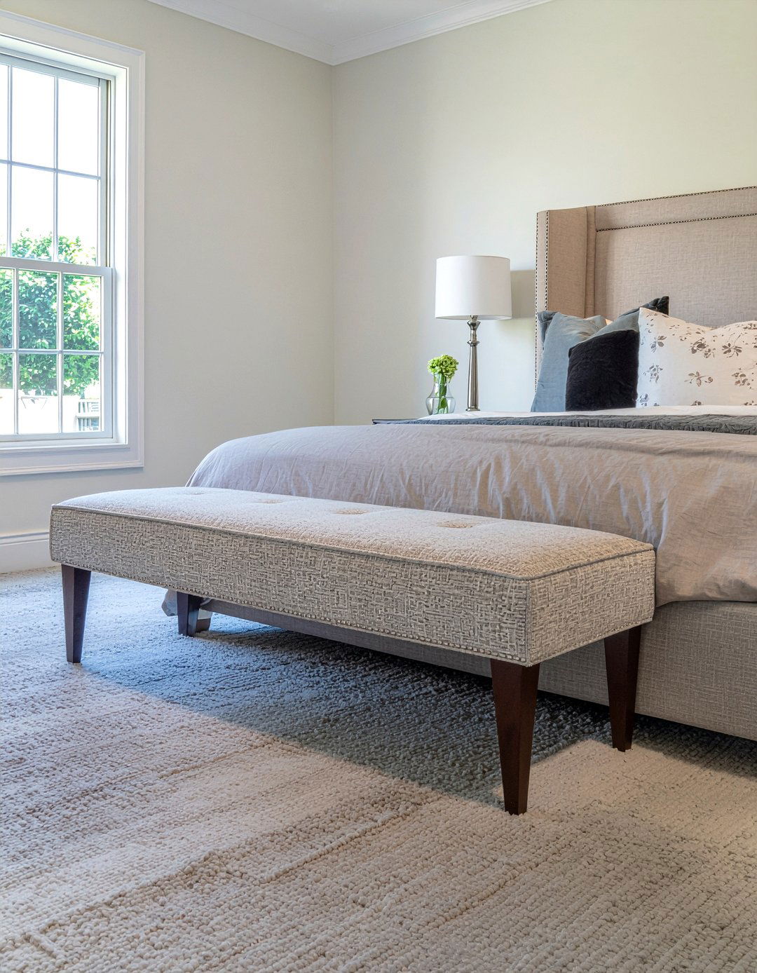 Bed Bench - 30 quick bedroom ideas