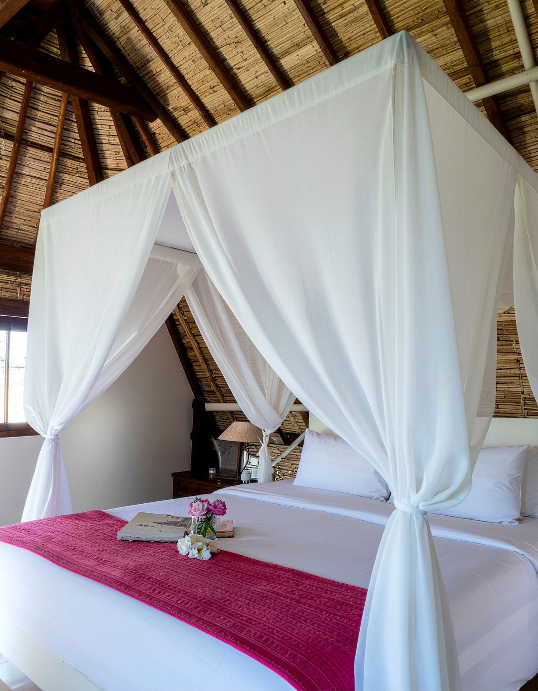 Bed Canopy Drape - 30 one day bedroom ideas