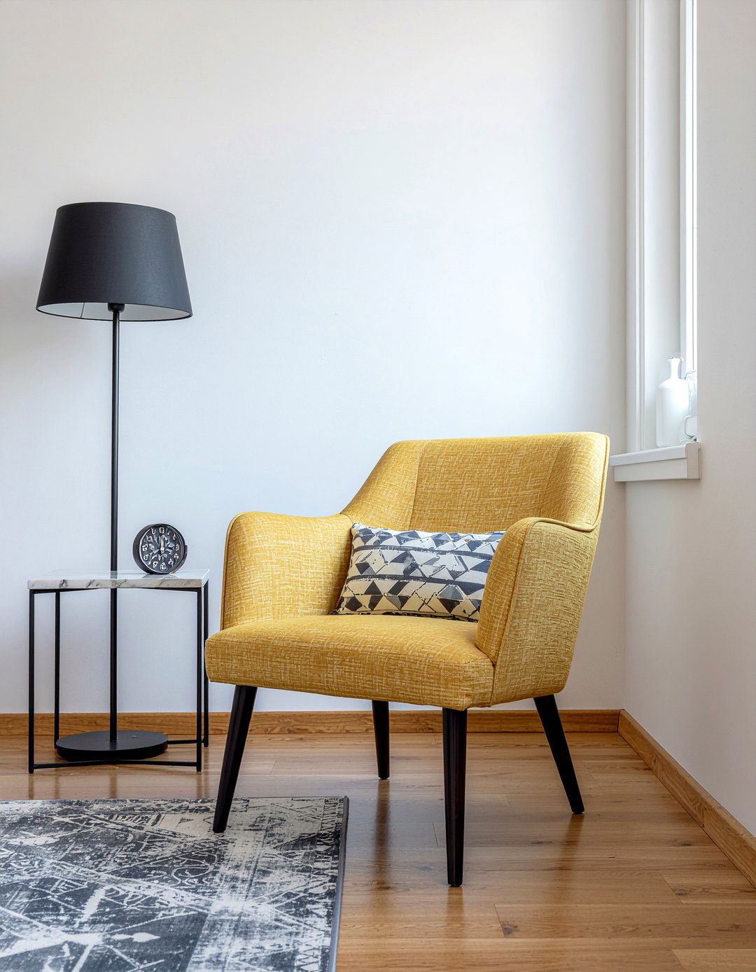 Bedroom Accent Chair - 30 bedroom seating ideas