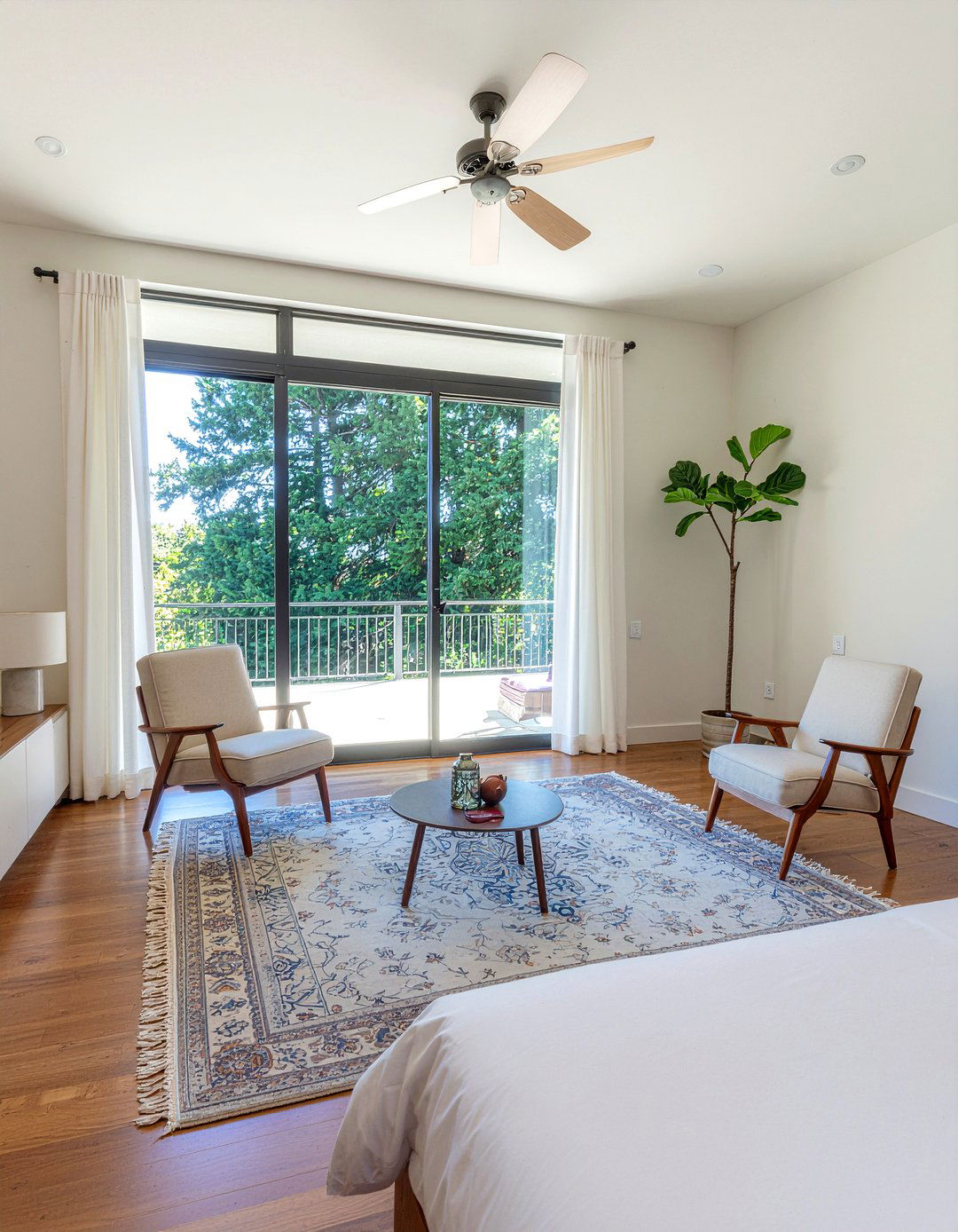 Bedroom Seating Area - 30 bedroom multi-functional ideas