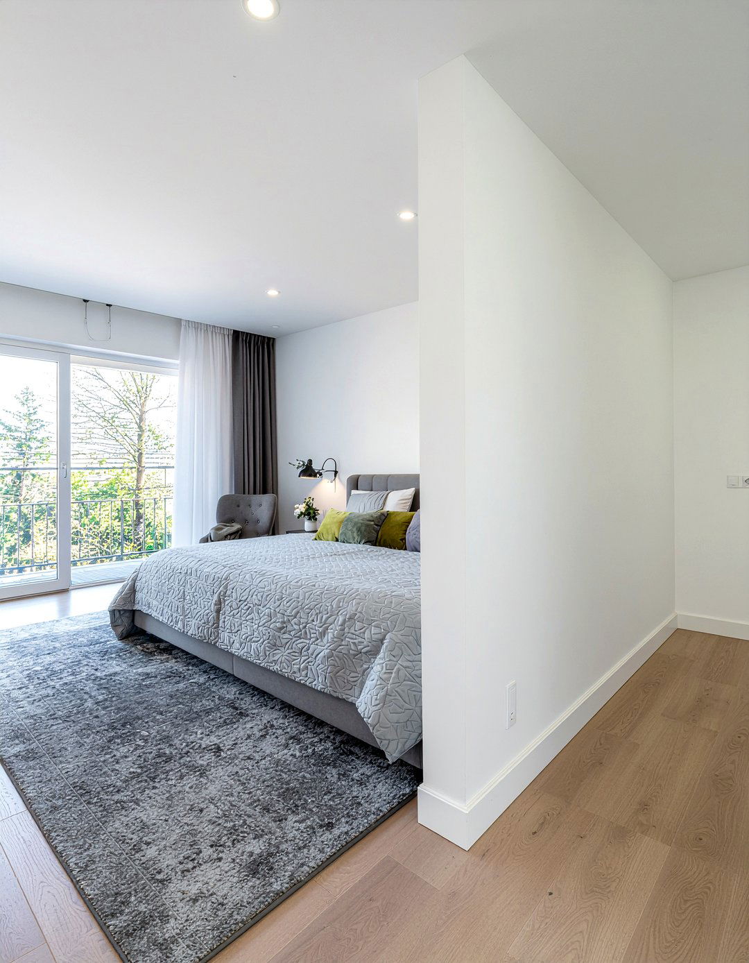 Bedroom room divider - 30 bedroom half wall ideas