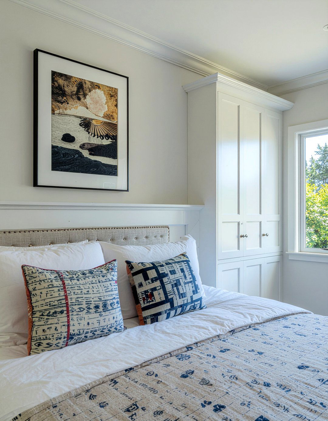 30 Creative Oddly Shaped Bedroom Ideas for Difficult Layouts