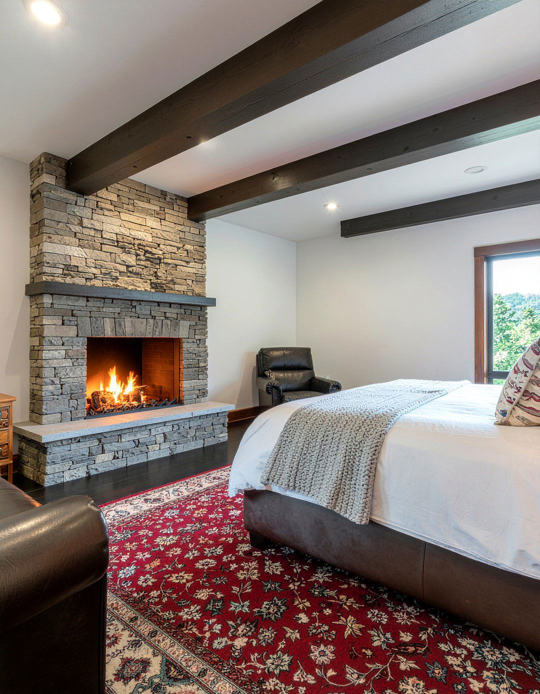 Bedroom with fireplace - 30 bedroom layout ideas